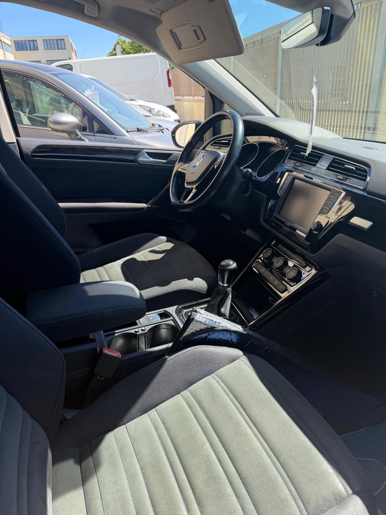 Volkswagen Touran 2.0 TDI 150 CV 7 posti Perfetta 2015