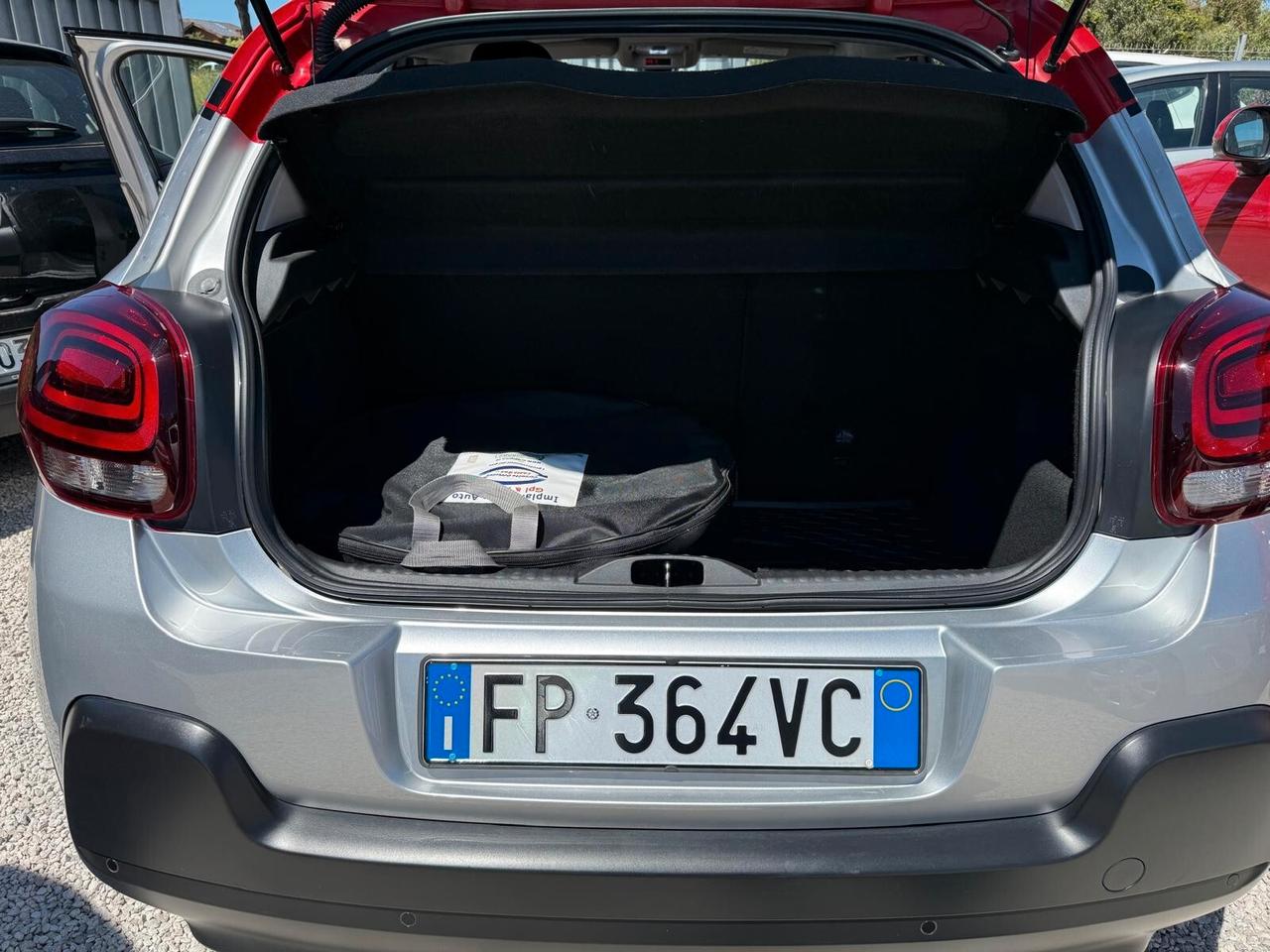 Citroen C3 PureTech 82 GPL Shine Tetto Rosso pari al nuovo