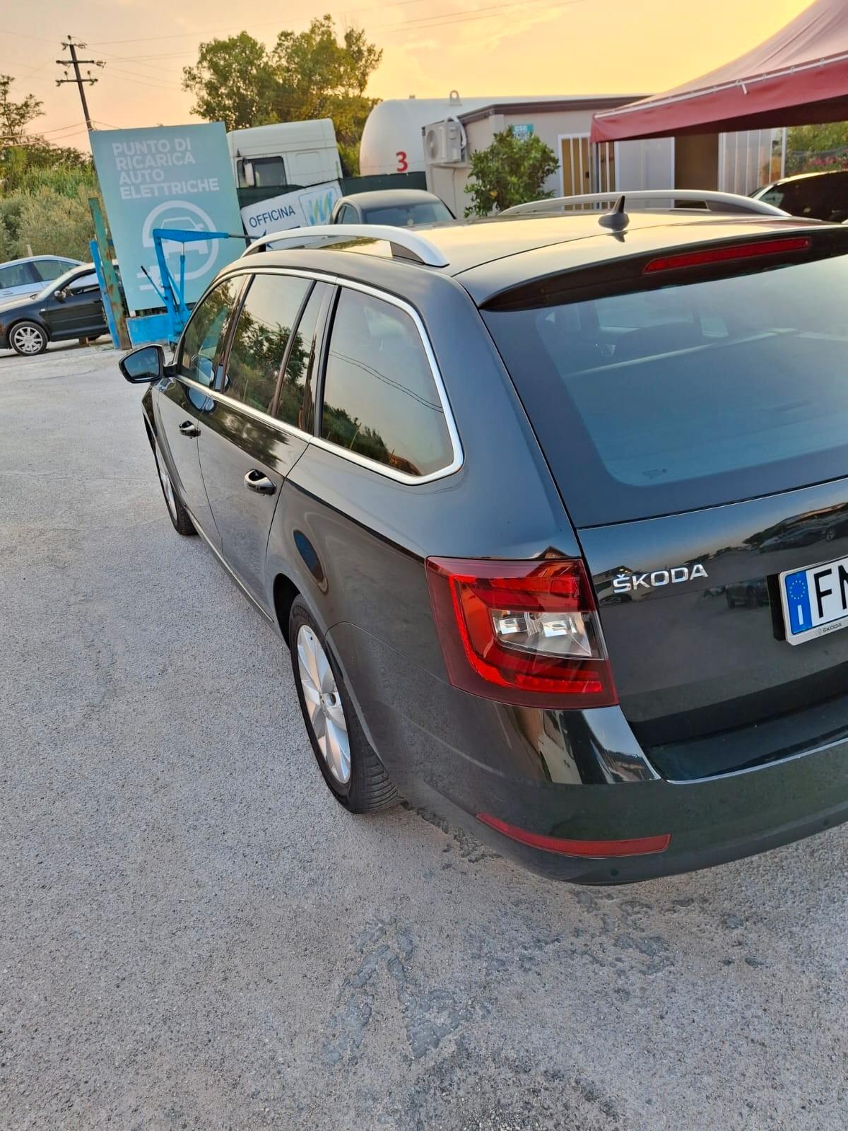 Skoda Octavia 1.4 TSI Wagon Ambition G-Tec