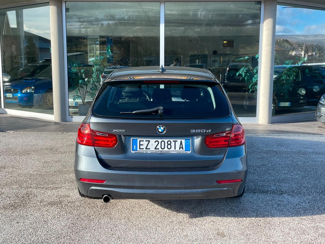 Bmw 320d xDrive Touring Luxury 4x4