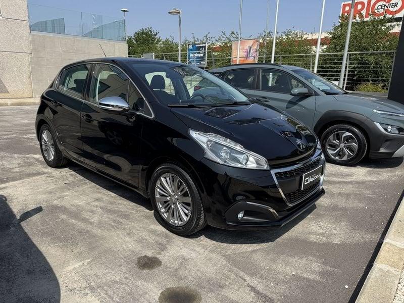 Peugeot 208 PureTech 82 5 porte Allure