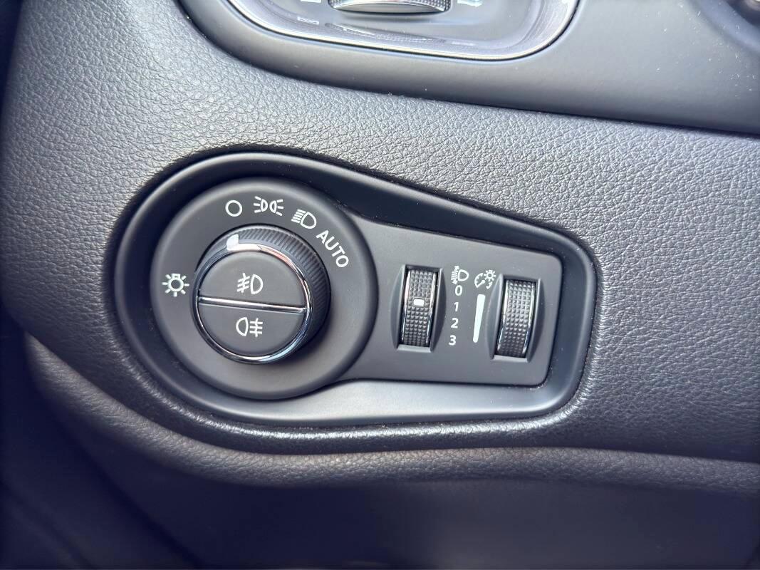 Jeep Renegade 1.6 mjt Limited 130cv Con TELECAMERA & CARPLAY