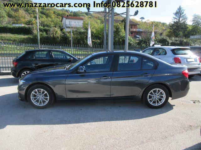 BMW 318 d Business Advantage aut. NAVIGATORE/FARI LED