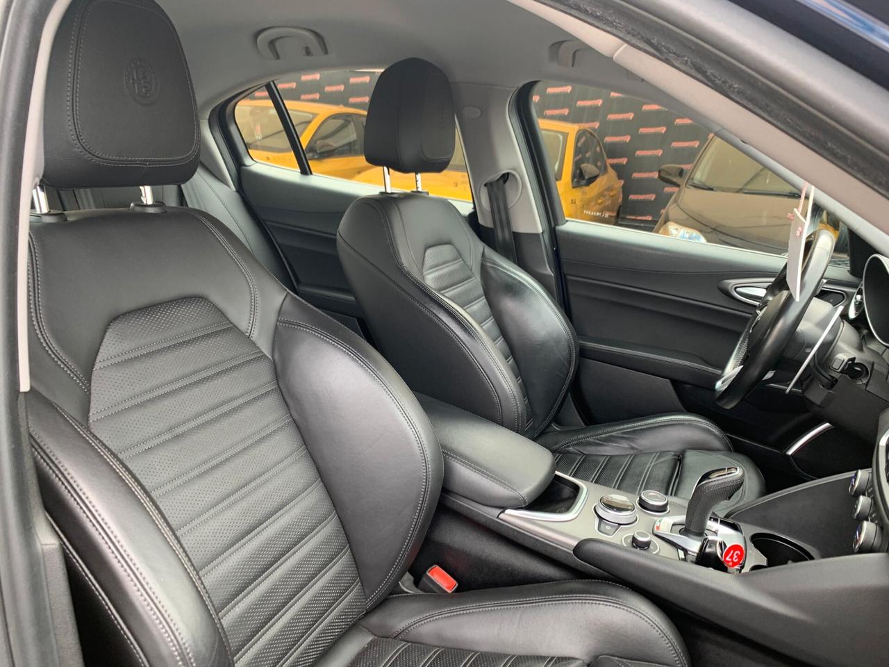 Alfa Romeo Giulia 2.0 Turbo 280 CV AT8 AWD Q4 Veloce