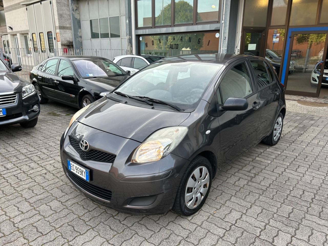 Toyota Yaris 1.0 5 porte Sol