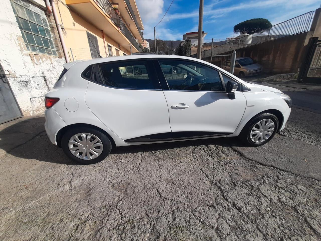 Renault Clio 1.2 75CV GPL 5 porte