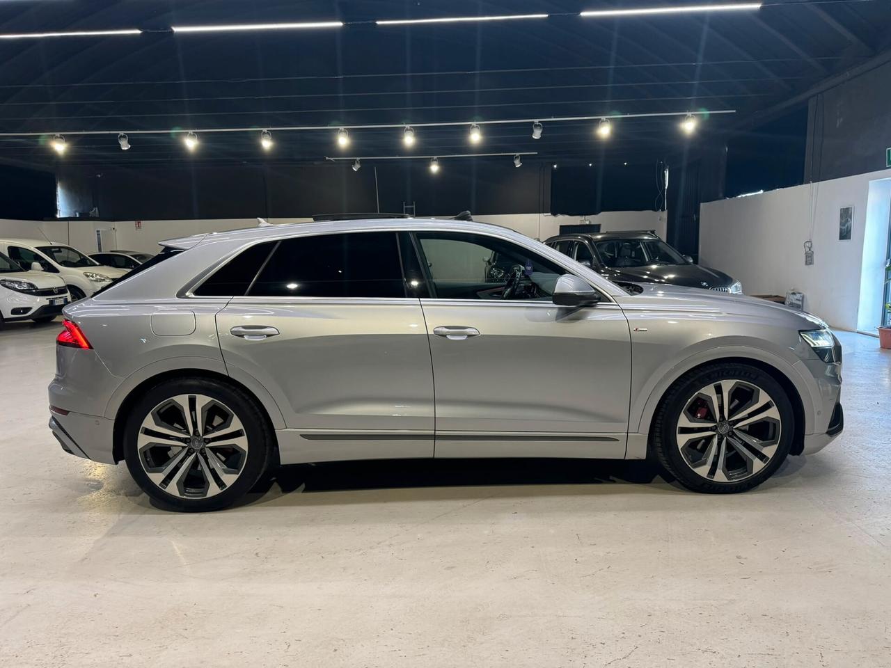 Audi Q8 50 TDI 286 CV quattro tiptronic Sport
