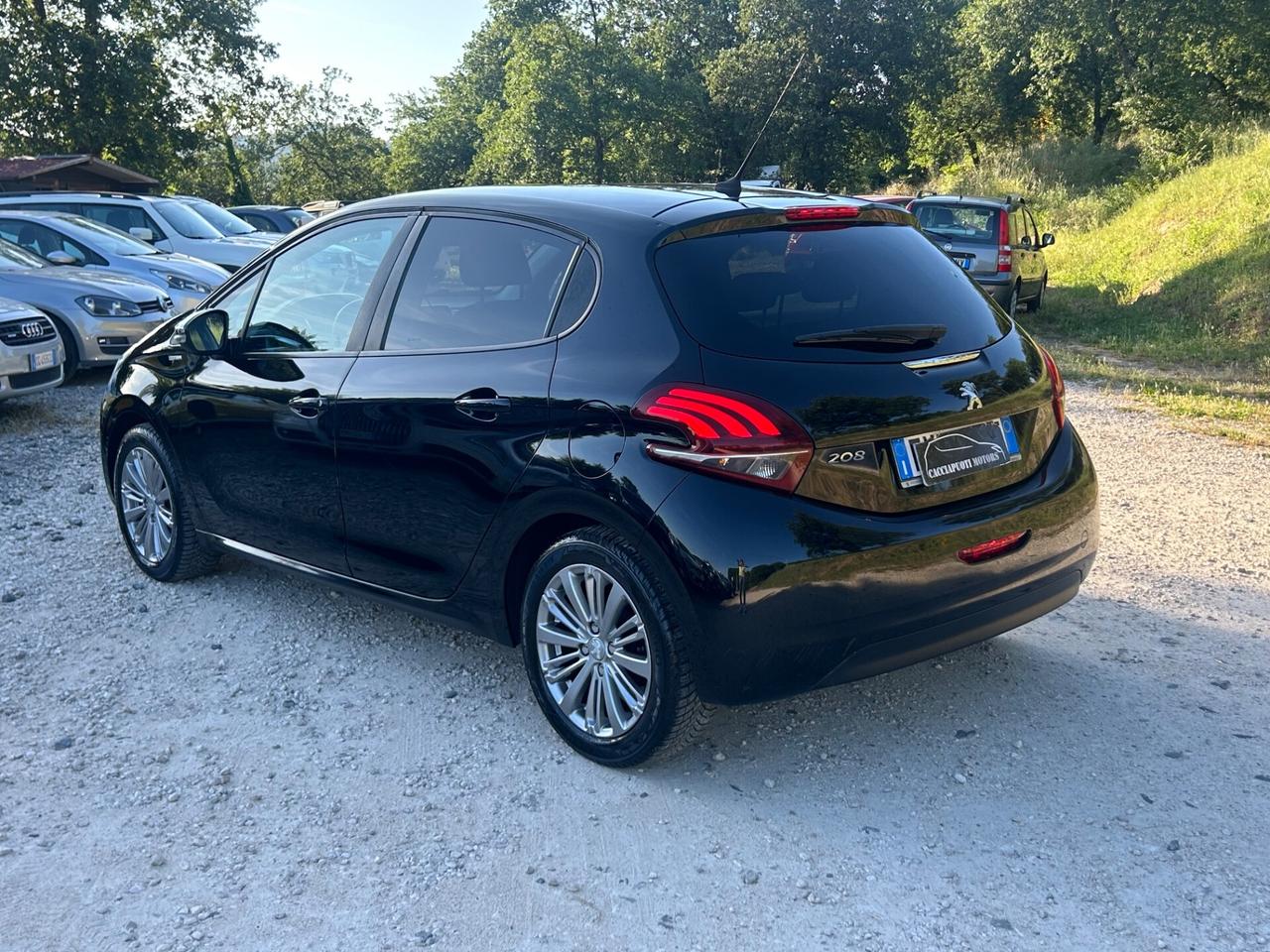Peugeot 208 PureTech 82 5 porte Allure neopatentati permute