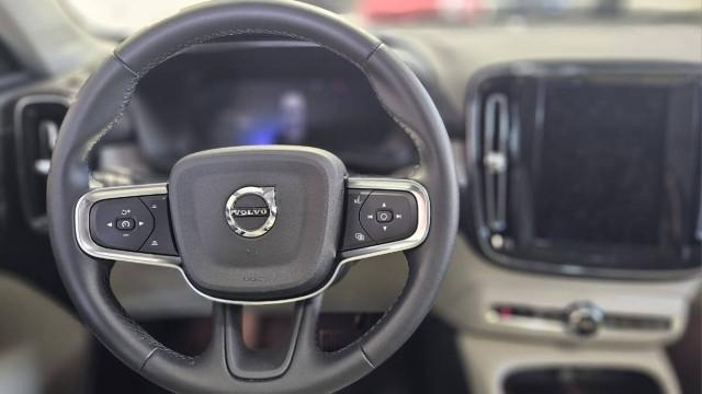 Volvo XC40 2.0 b3 Ultra Dark auto