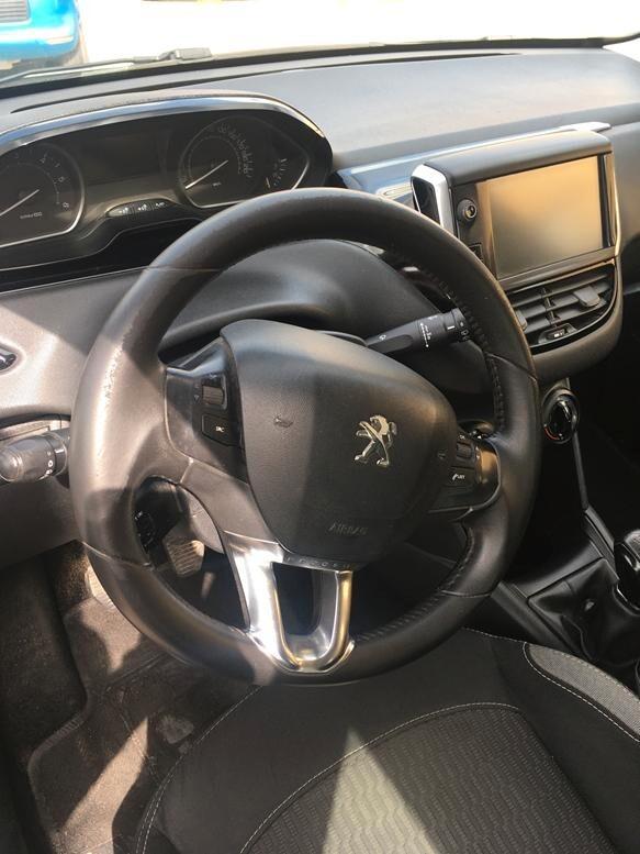 Peugeot 208 BlueHDi 75 5 porte Allure