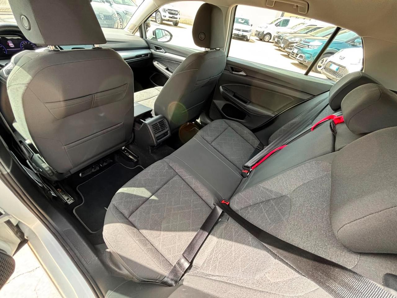 Volkswagen Golf 1.0 TSI EVO Life