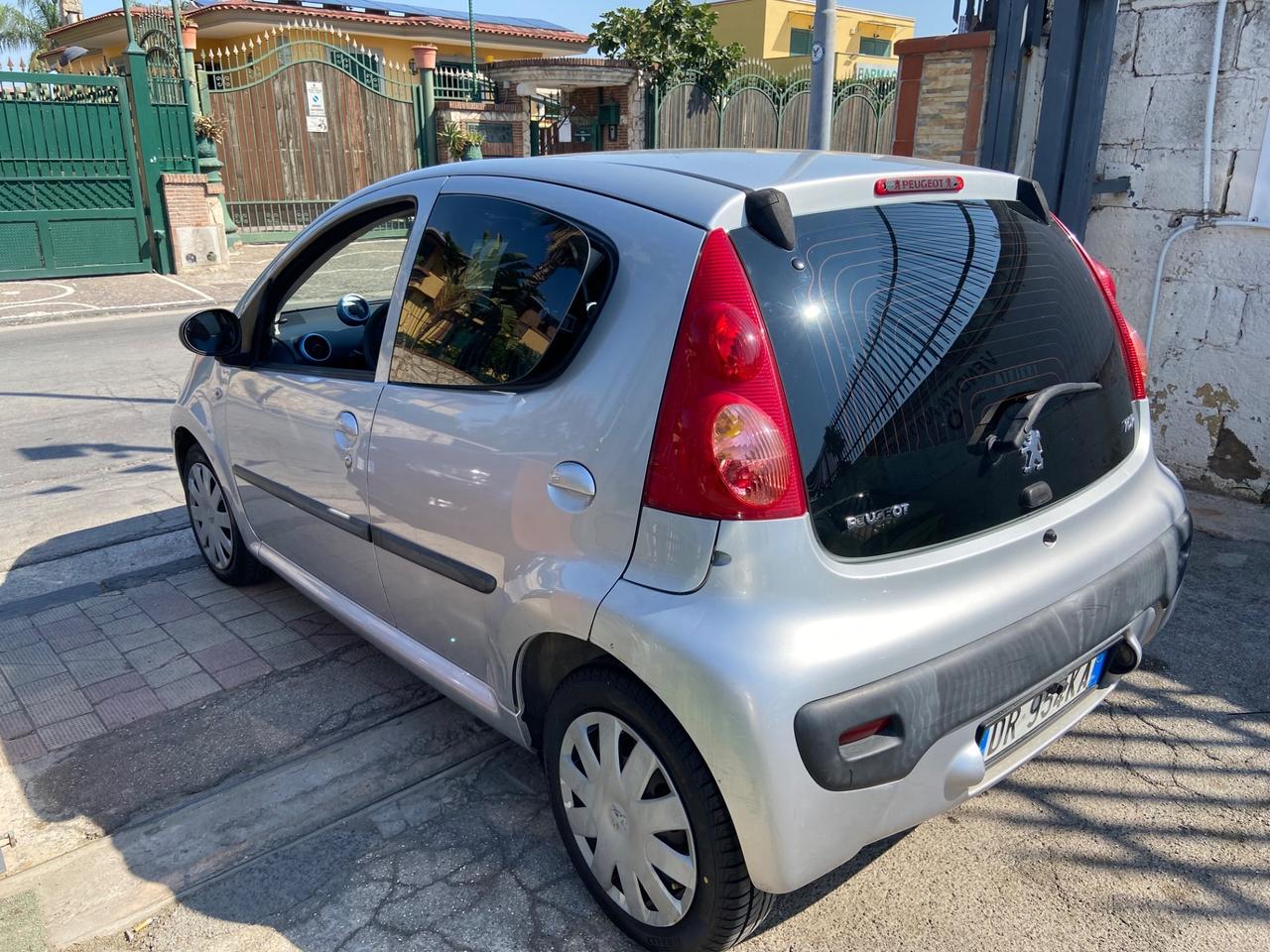 Peugeot 107 1.0 68CV 5p. Desir