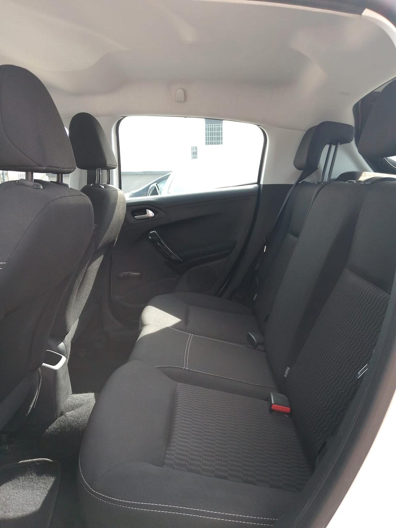 Peugeot 208 BlueHDi 100 5 porte Allure