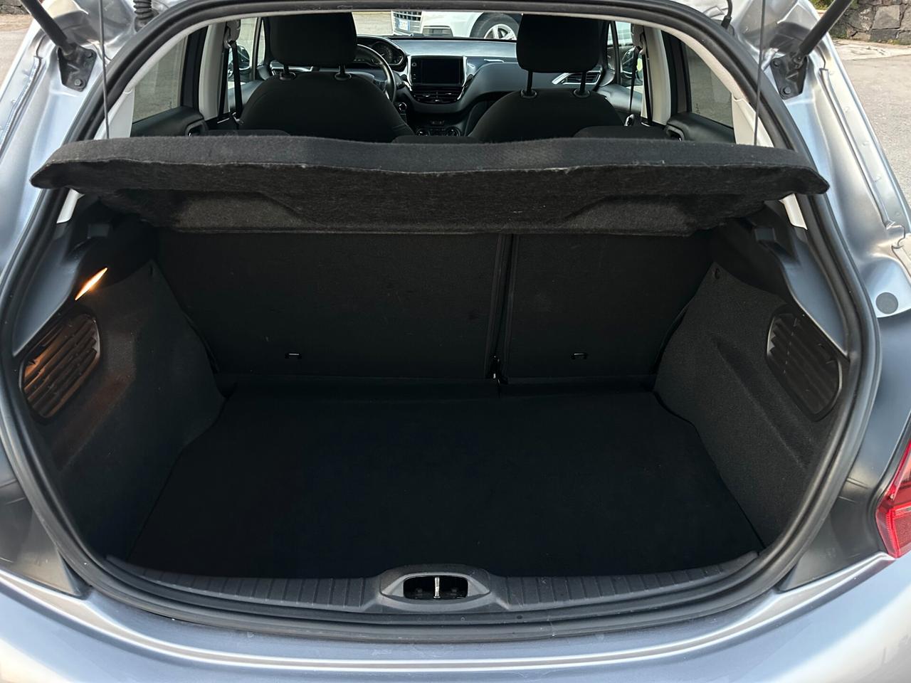 Peugeot 208 1.5 BlueHDi 100cv Signature - 2019 - 65.000 km