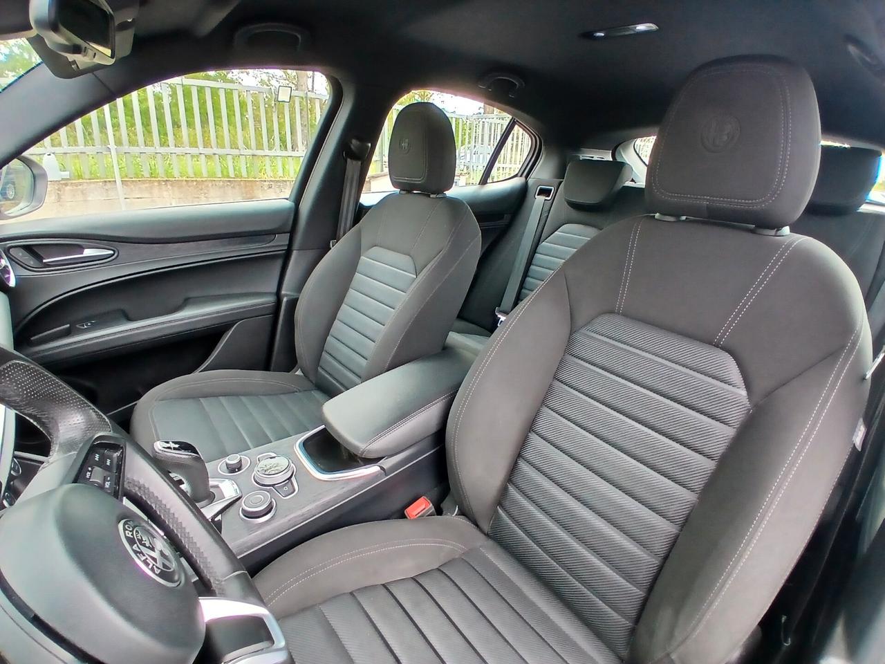 Alfa Romeo Stelvio 2.2 Turbodiesel 190 CV AT8 RWD Business