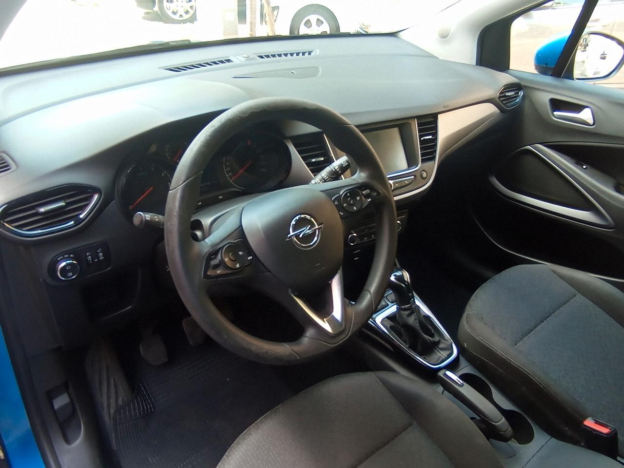 Opel Crossland X 1.2 Advance offerta del mese