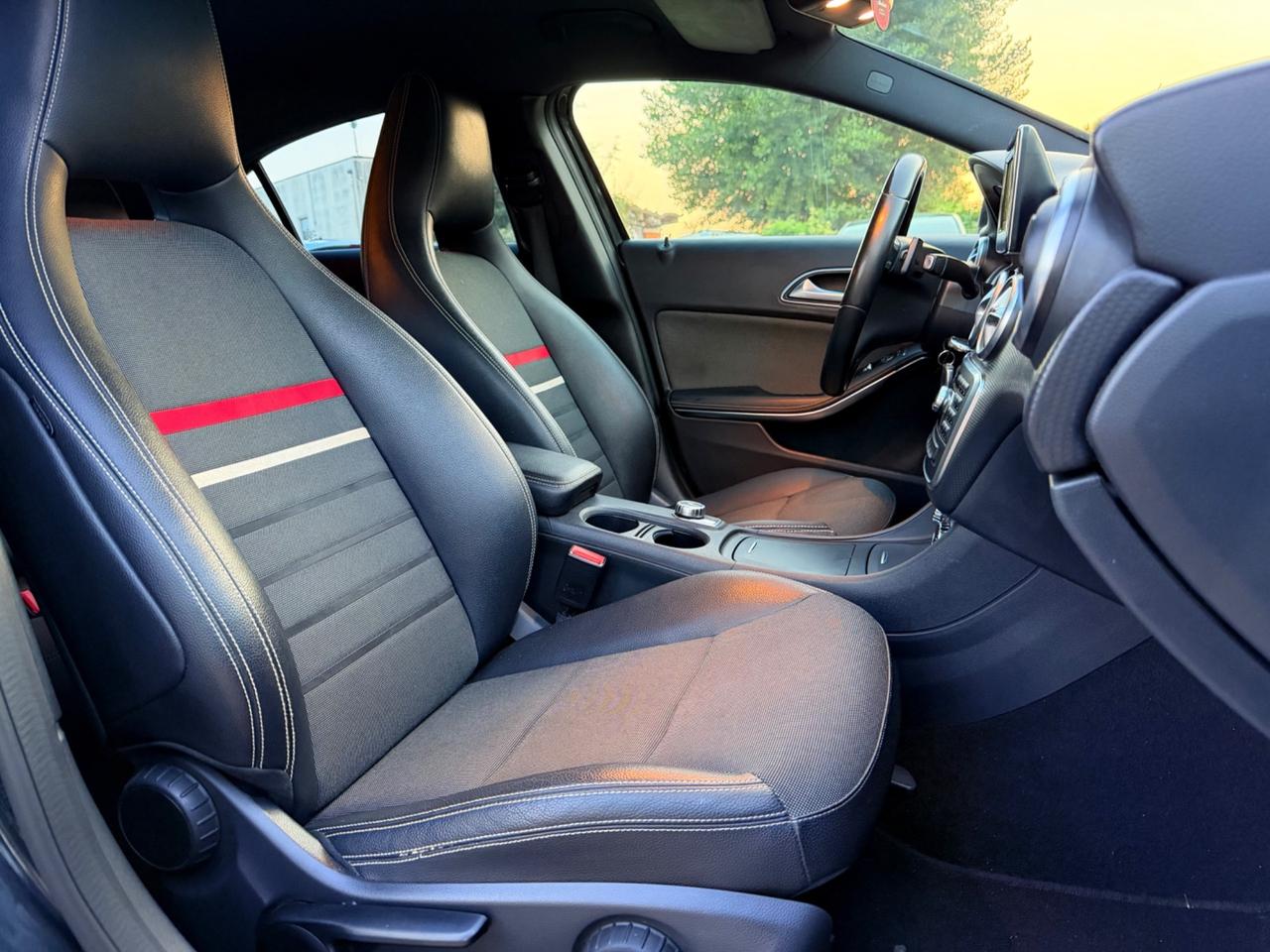 Mercedes-benz A 180 d Automatic Dark Night Edition 2016
