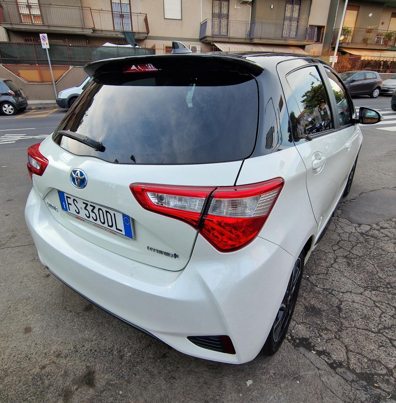 yaRIS 1.5 hybrid 5 Porte trend "Red edition"