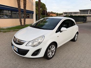 Opel Corsa 1.2 benzina gpl 2012