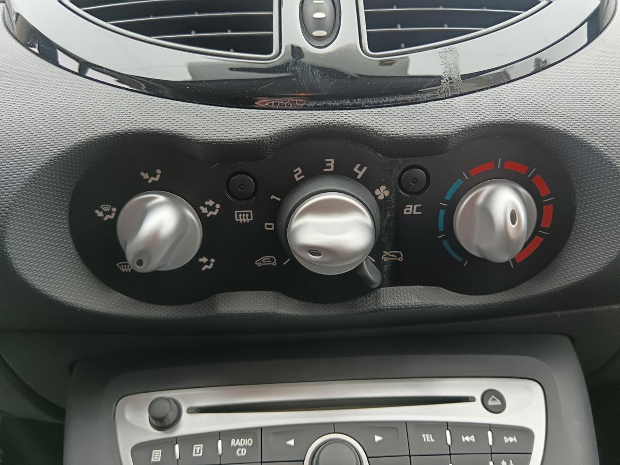 Renault Twingo 1.2 75CV LIVE NUOVISSIMA