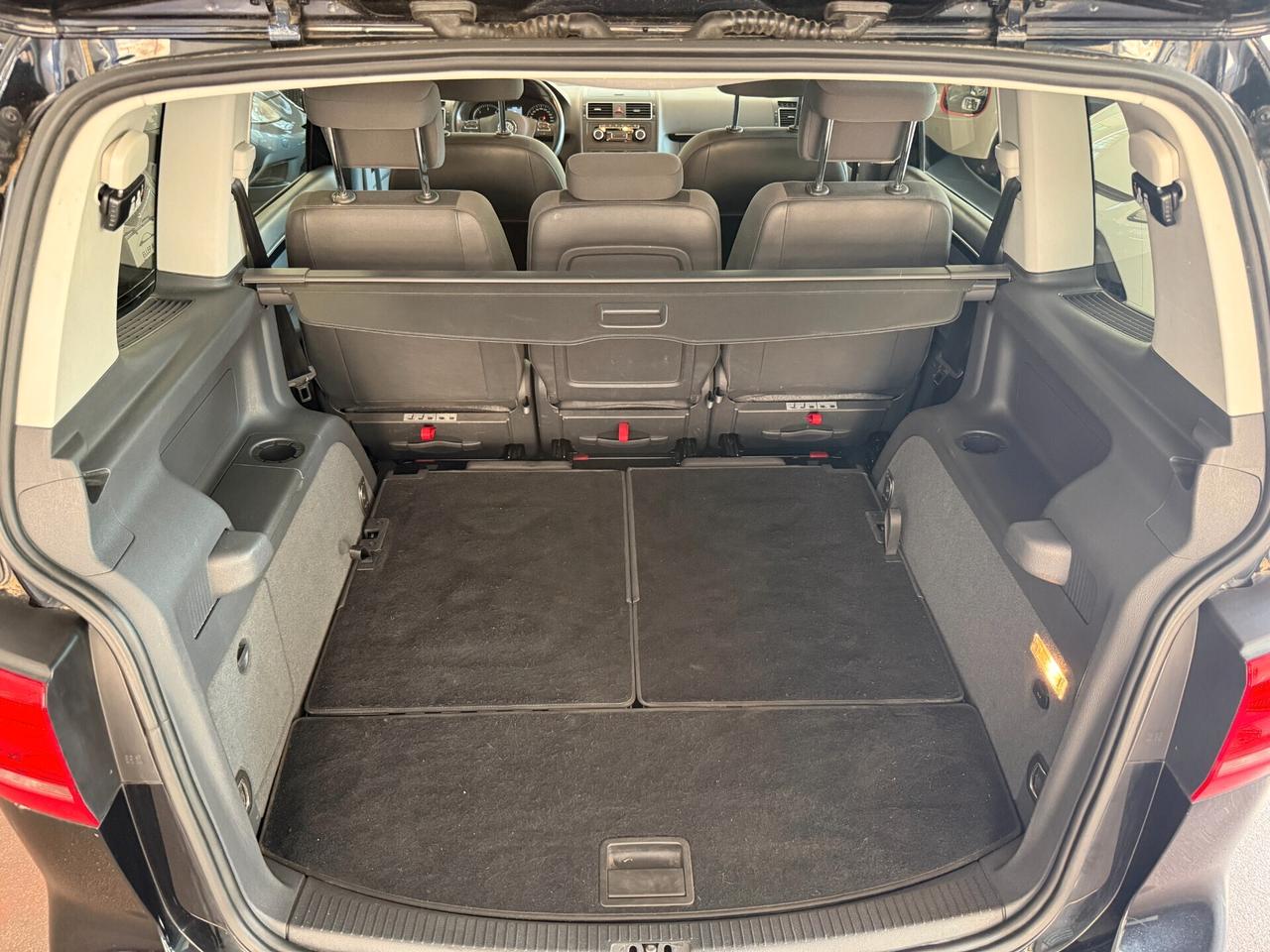 Volkswagen Touran 2.0 TDI 170 CV DSG - CINGHIA OK