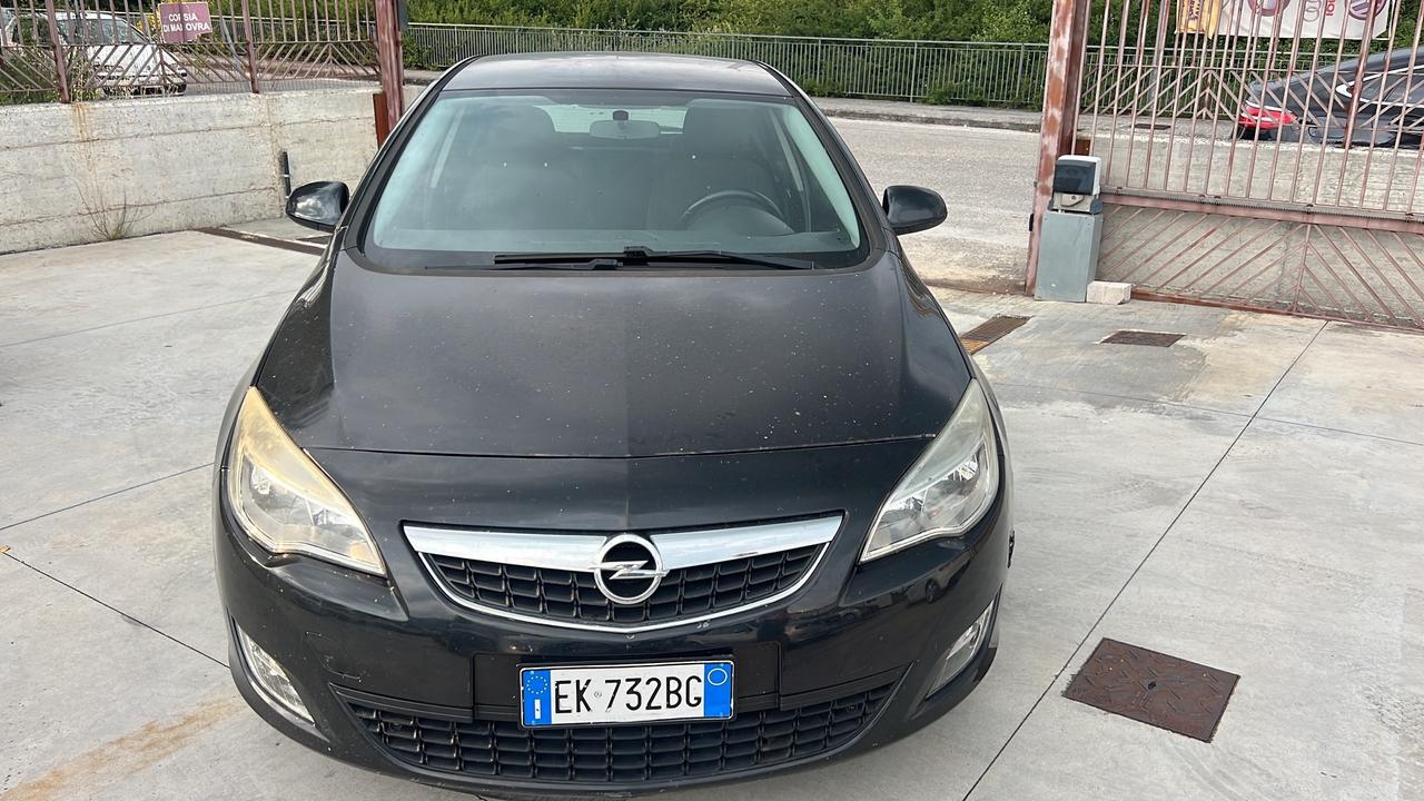 Opel Astra 1.7 CDTI 110CV 5 porte