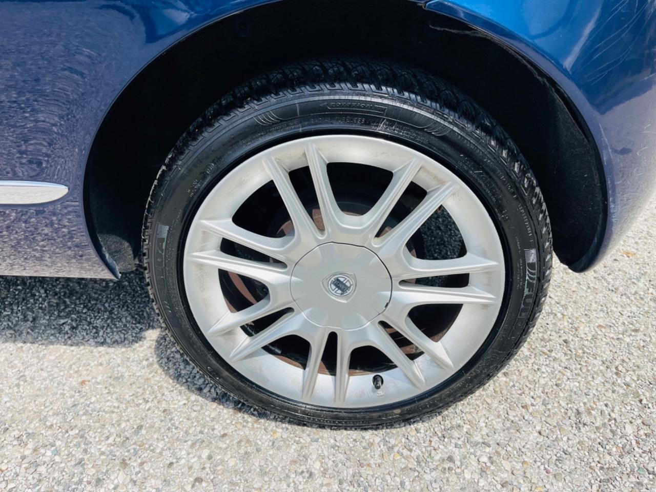Lancia Ypsilon 1.3 MJT 90 CV Ok NEOPATENTATI