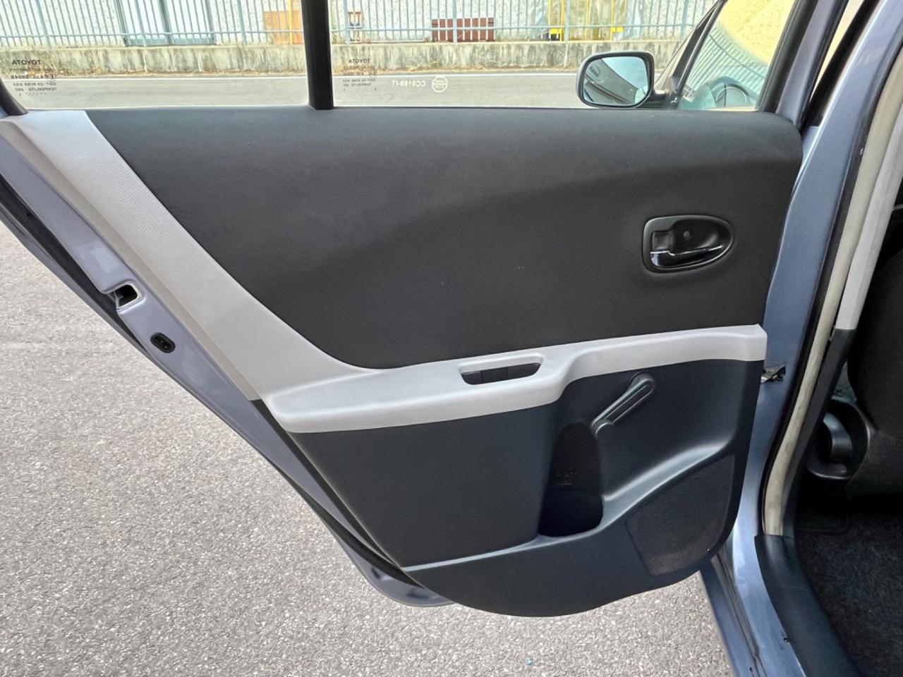 Toyota Yaris 1.3benz 2011 58.000km perfetta per neopatentati