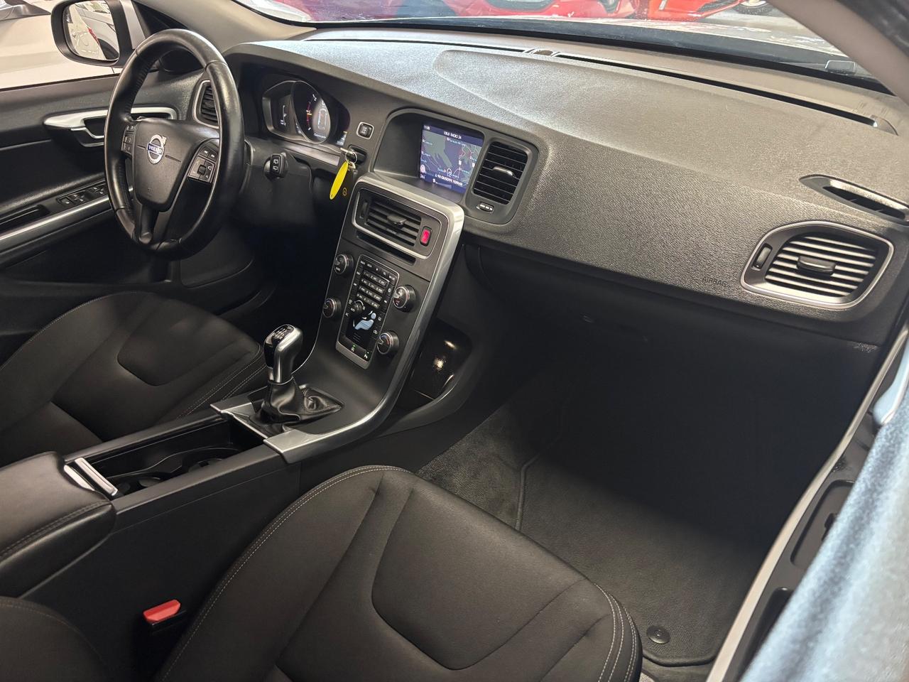 Volvo V60 D2 Geartronic R-design