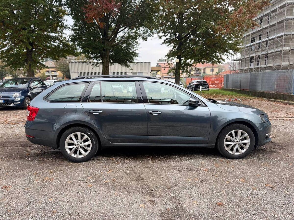 Skoda Octavia Wagon 1.5 g-tec Executive 130cv dsg