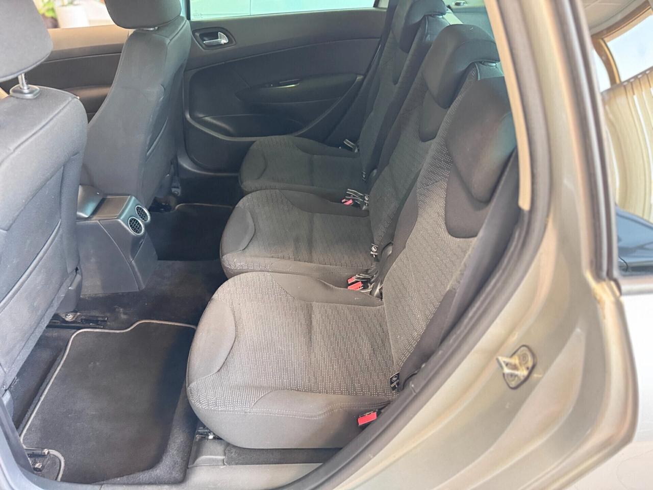 Peugeot 308 1.6 HDi 110CV SW Ciel Féline