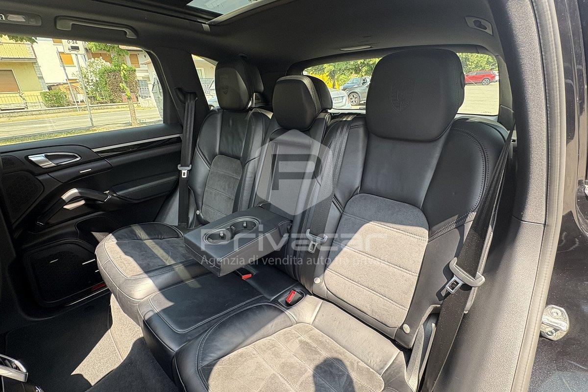 PORSCHE Cayenne 3.0 Diesel Platinum Edition