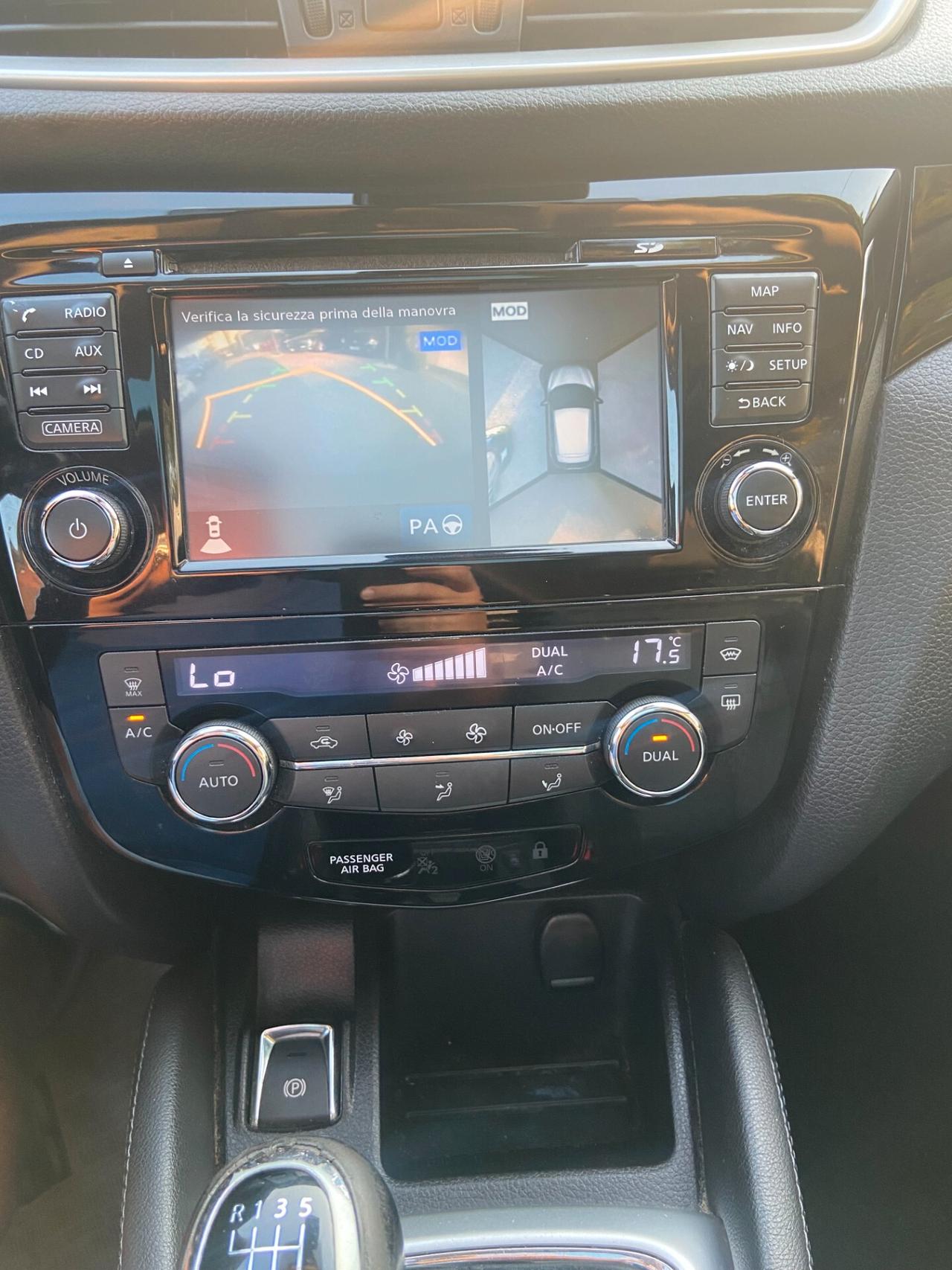 Nissan Qashqai 1.6 dCi Tekna (TETTO-NAVI-RETROCAMERA )