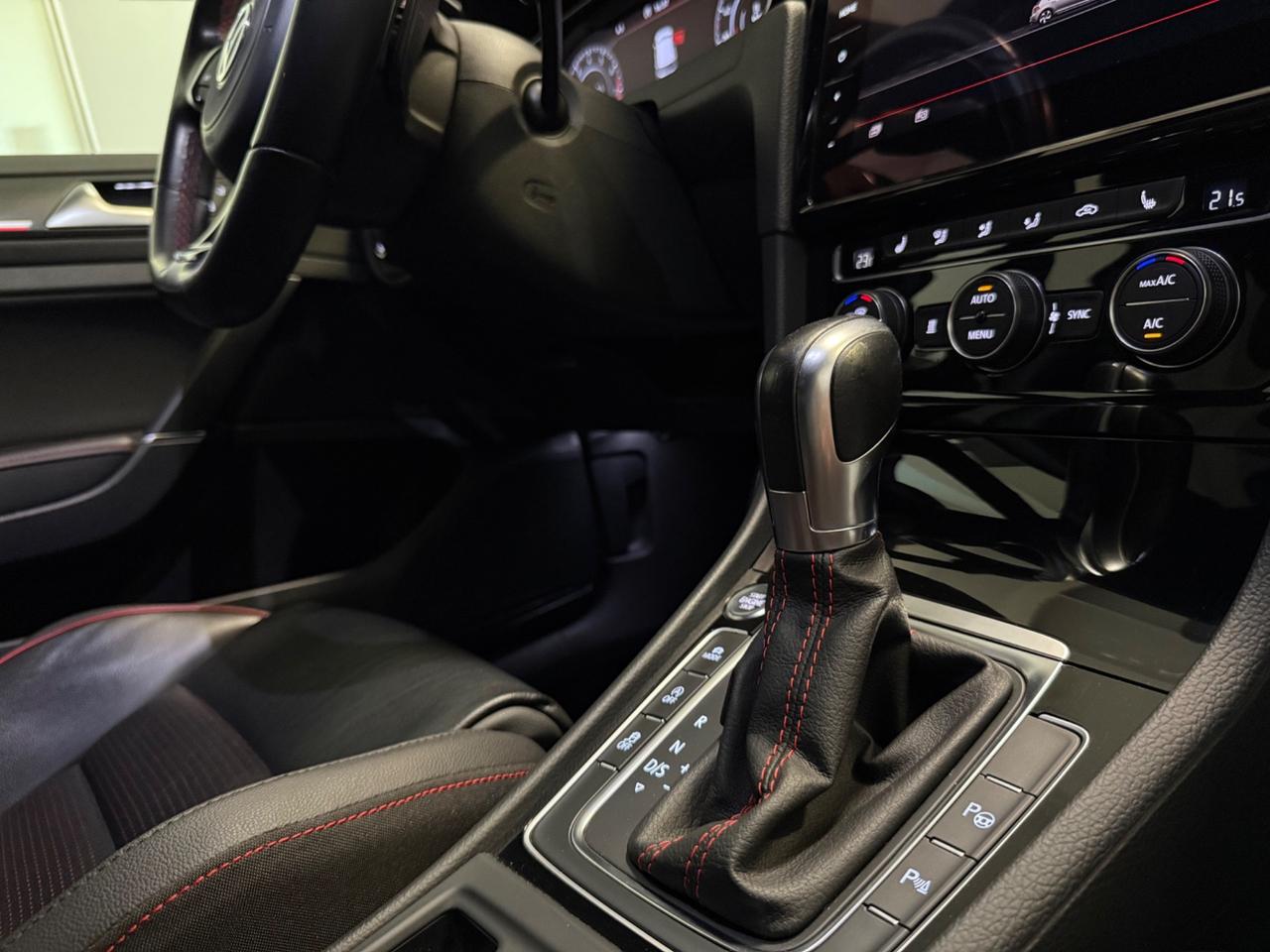 Volkswagen Golf GTI Performance FULL PELLE DYNAUDIO