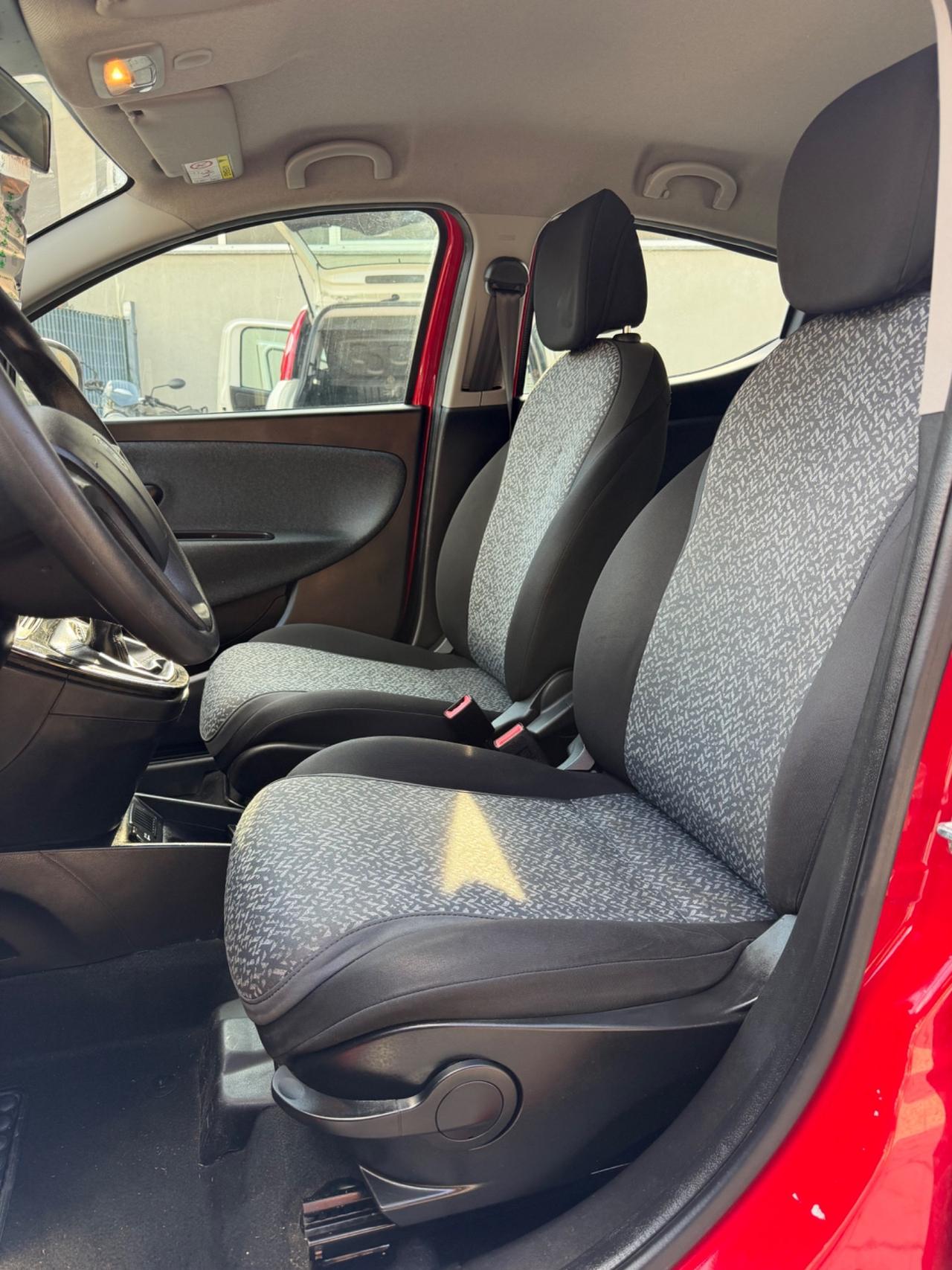 Lancia Ypsilon 1.2 Neopatentati Euro 6
