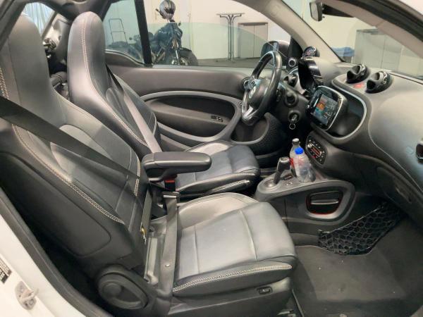 Smart Fortwo Brabus 0.9 Turbo 109cv Twinamic Exclusive Fortwo Brabus 0.9 Turbo 109cv Twinamic Exclusive *Promo SD