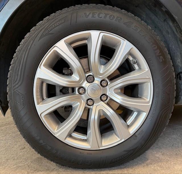 Land Rover Range Evoque 2.2 TD4 5p. Pure