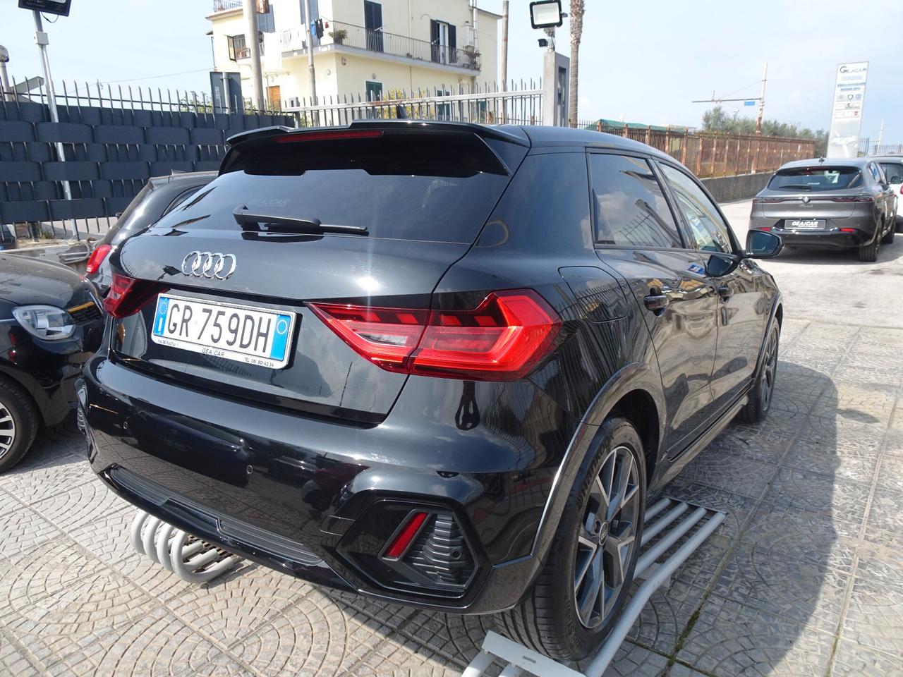 Audi A1 Allstreet 35 TFSI Identity Contrast