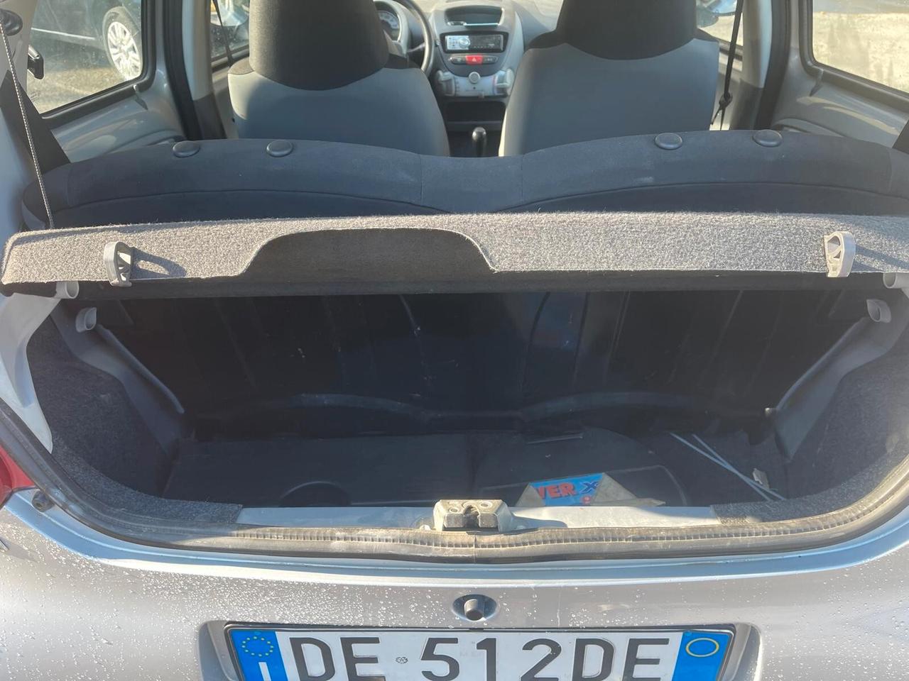 Toyota Aygo 1.0 12V VVT-i 5 porte Sol