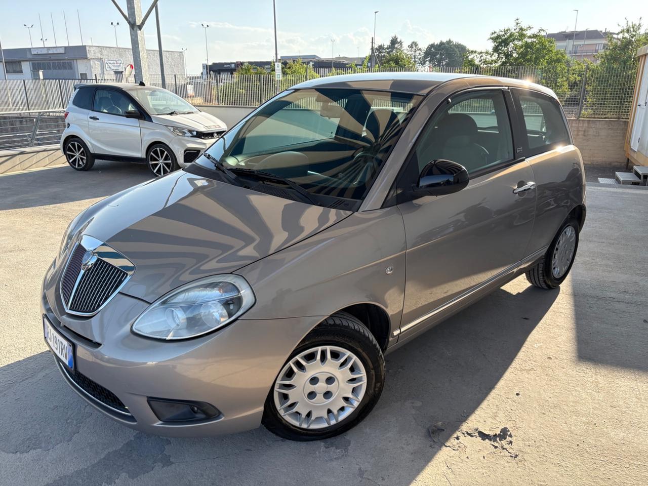 Lancia Ypsilon 1.2 69 CV Unyca