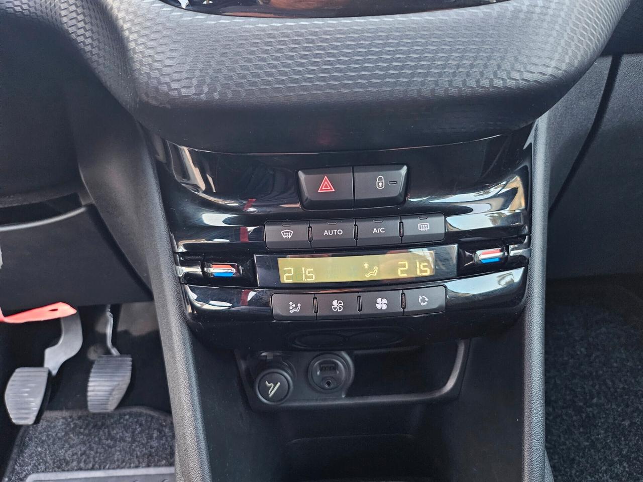 Peugeot 208 1.6 BlueHDi 100 CV Allure