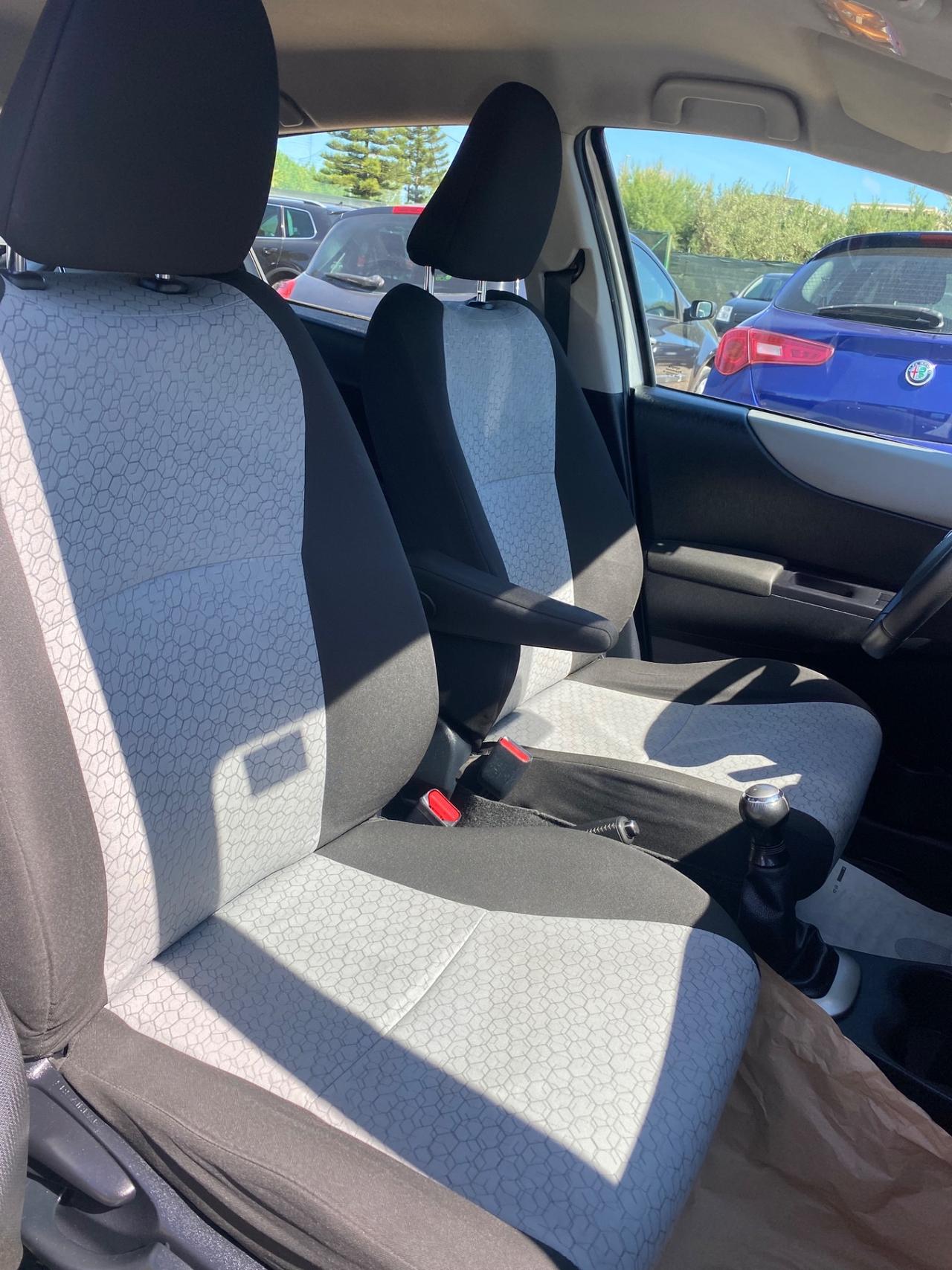 Toyota Yaris 1.0 5 porte Lounge