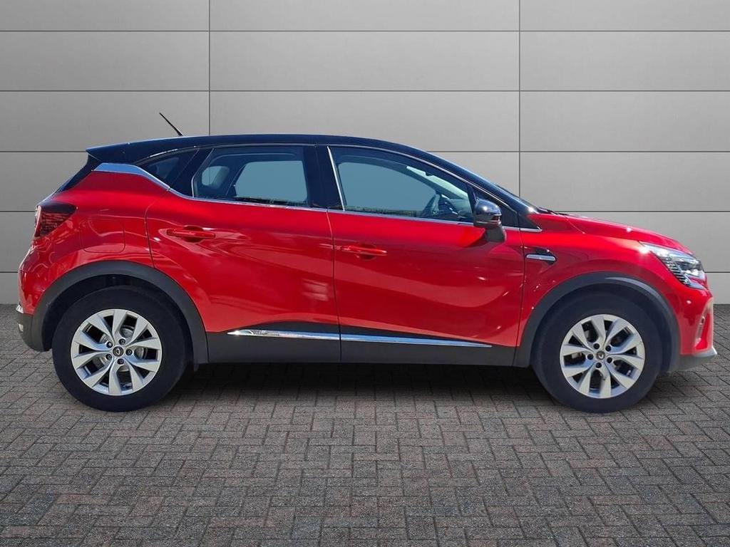Renault Captur 1.3 TCe Intens EDC