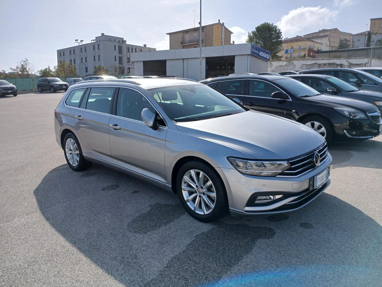 Volkswagen Passat DSG SW 2019 1.6 DTI 120CV