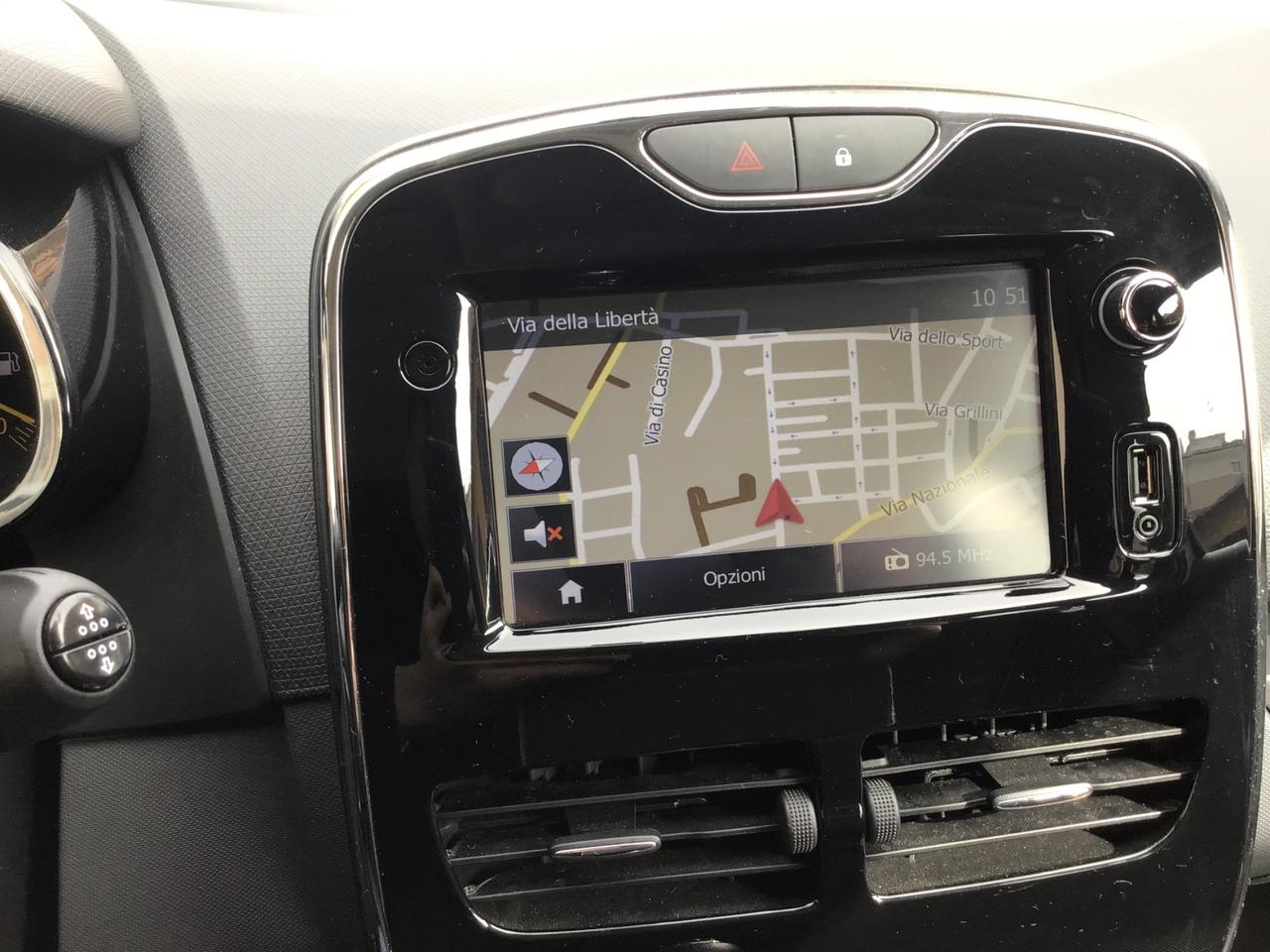 Renault Clio 1.2 75CV 5 porte Costume National