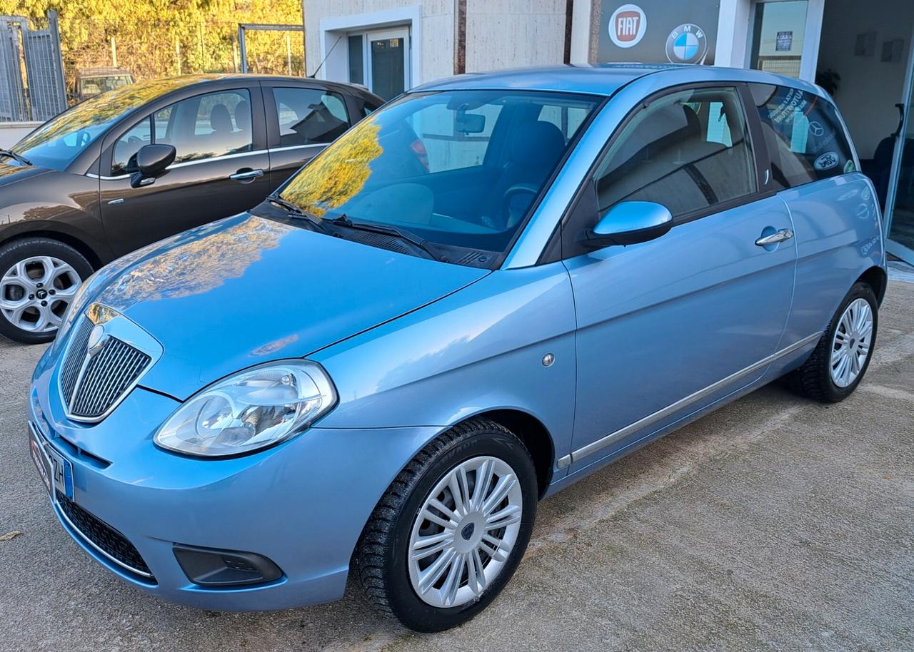 Lancia Ypsilon 1.2 CV 60 Oro Giallo neo patentati