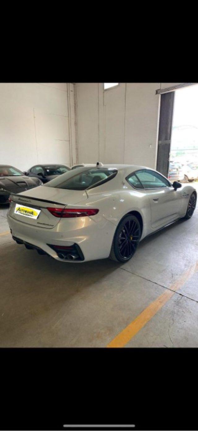 MASERATI GranTurismo V6 490 CV AWD Modena