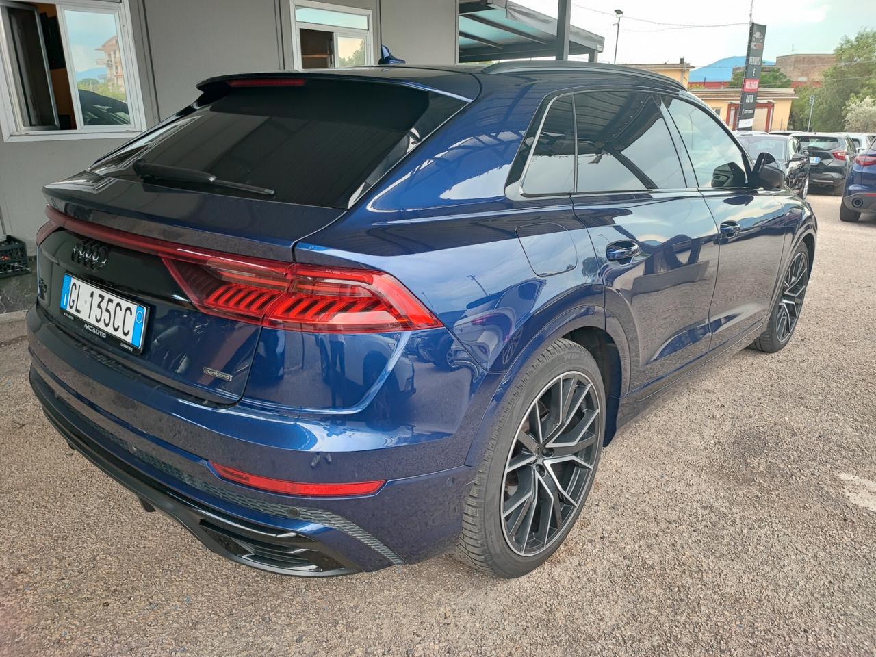 Audi Q8 55 TFSI quattro tiptronic Sline Plus