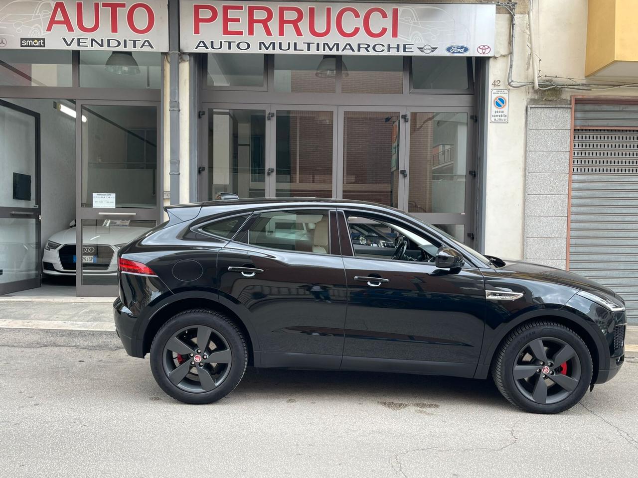 Jaguar E-Pace 2.0D 180 CV AWD aut. R-Dynamic *FULL*