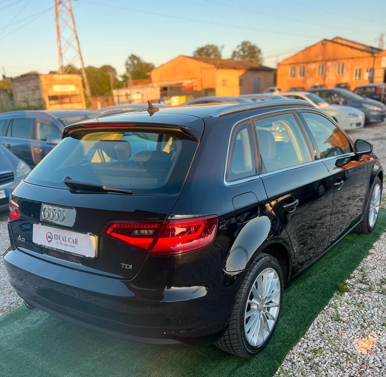 Audi A3 SPB 1.6 TDI S tronic Ambition (77 kw)